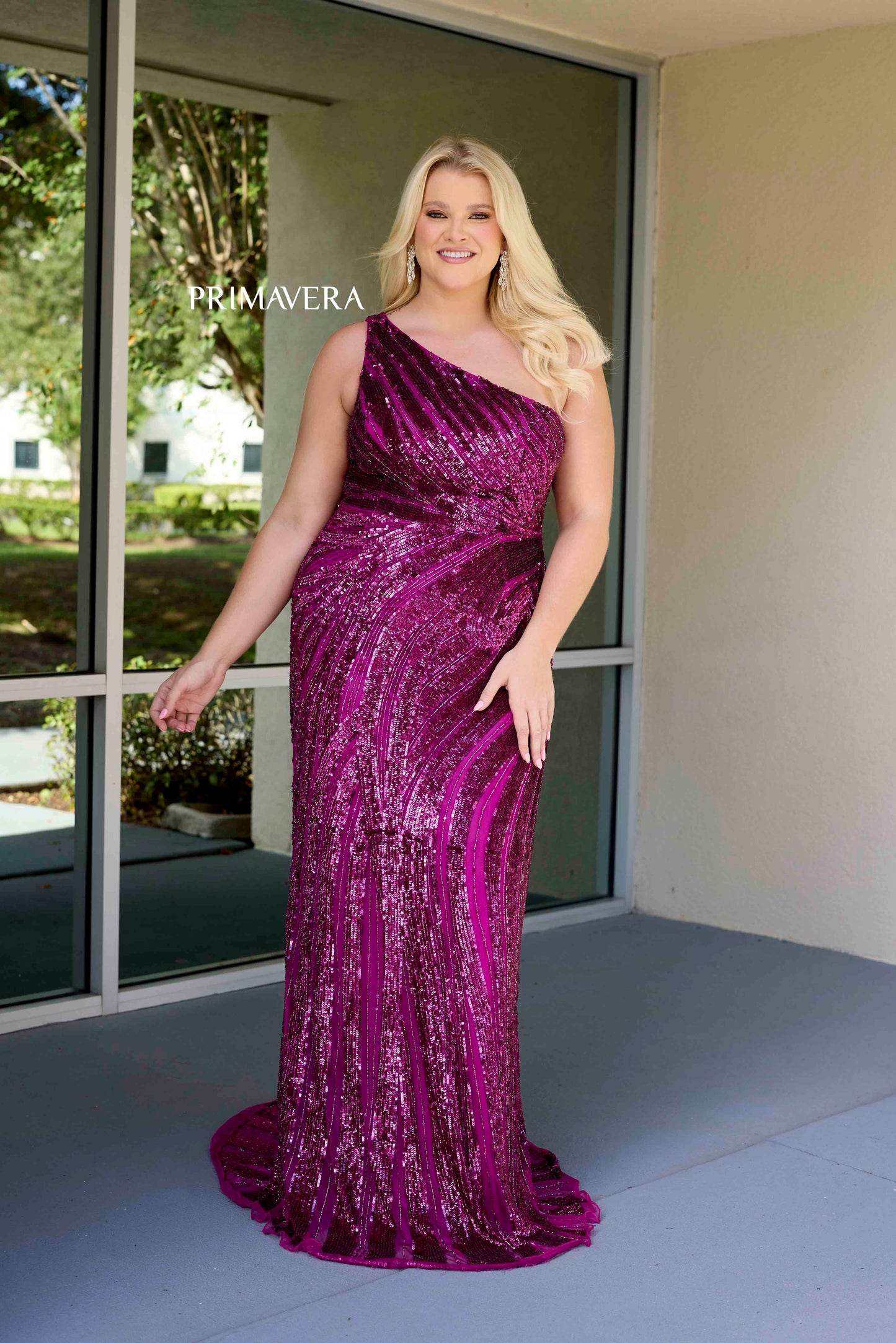 This elegant Primavera Couture 14075 plus size prom dress boasts a stunning one shoulder design with intricate sequin detailing. Perfect for formal occasions and pageants, this gown will make you stand out with its glamorous and luxurious look. Feel confident and beautiful in this figure-hugging and elegant dress.

Sizes: 14W-24W

Colors: Grape, Peacock, Red, Sage Green