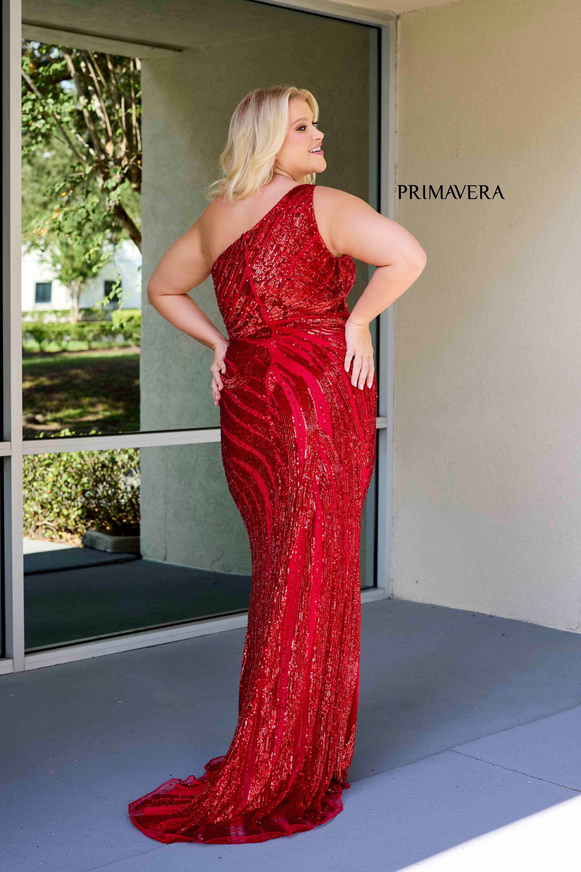 This elegant Primavera Couture 14075 plus size prom dress boasts a stunning one shoulder design with intricate sequin detailing. Perfect for formal occasions and pageants, this gown will make you stand out with its glamorous and luxurious look. Feel confident and beautiful in this figure-hugging and elegant dress.

Sizes: 14W-24W

Colors: Grape, Peacock, Red, Sage Green