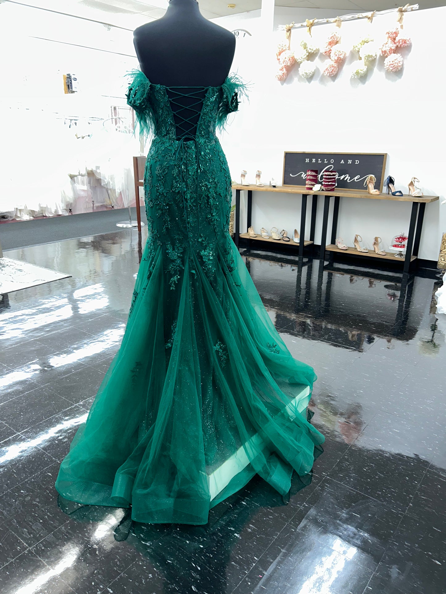 Amarra 88621 Size 10 Emerald Long Sheer Lace Shimmer Mermaid Prom Dress Feather Straps Pageant Gown Corset